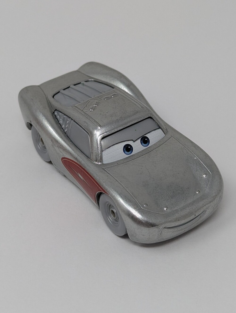Disney 100 Pixar Cars Movie Crusin' Lightning McQueen Silver Tires